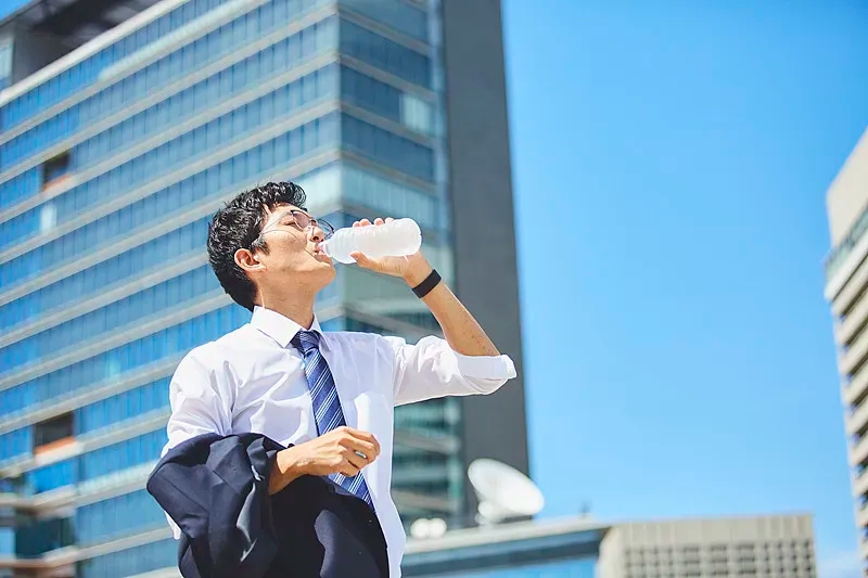 德元升提醒丨小心寒邪偷偷来！夏日热养注意 3 件事
